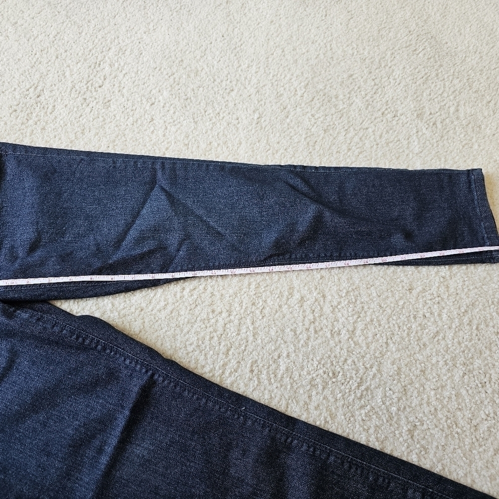 Tommy Hilfiger Darkwash Slim Crop Jeans Sz. 4 - Picture 8 of 10